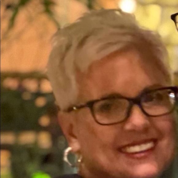 Meet your Posher, Ginger - Picture 2 of 2